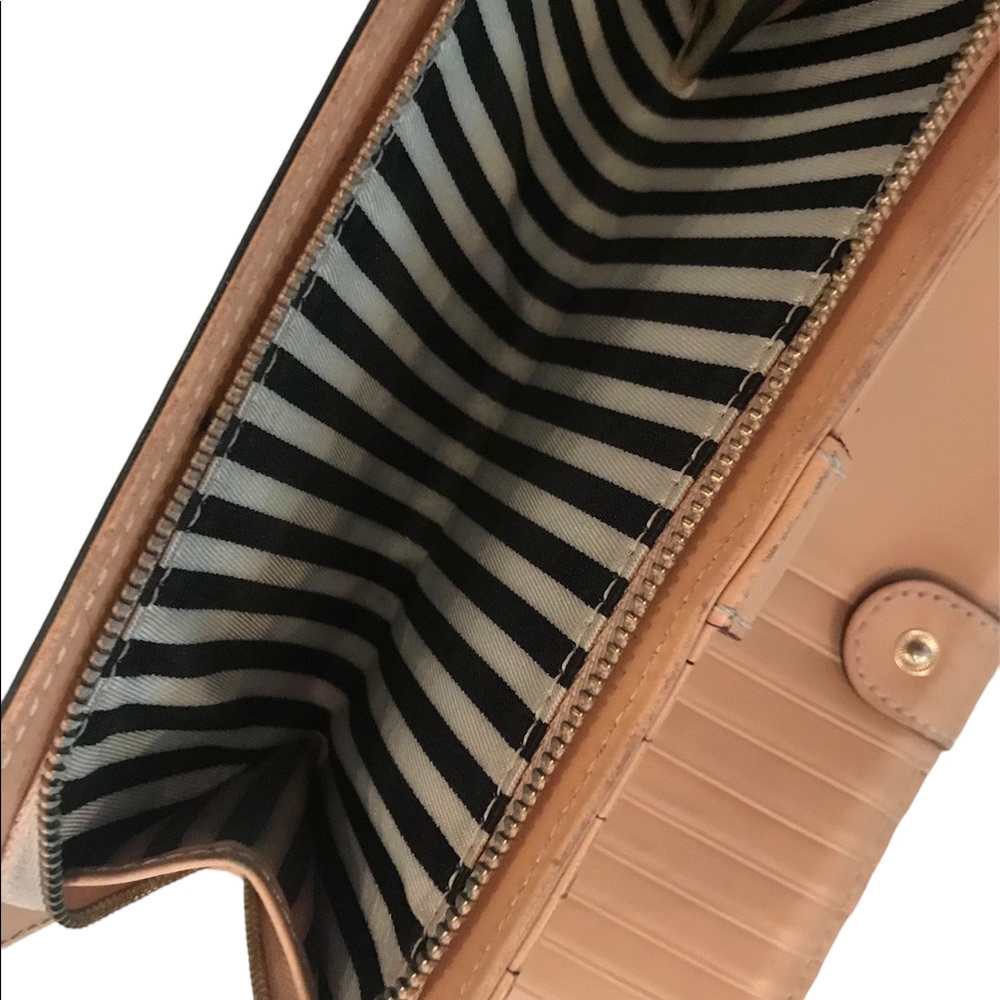 Kate Spade Black Pebbled Leather Southport Avenue Mandy Wristlet Wallet - Picture 6 of 13